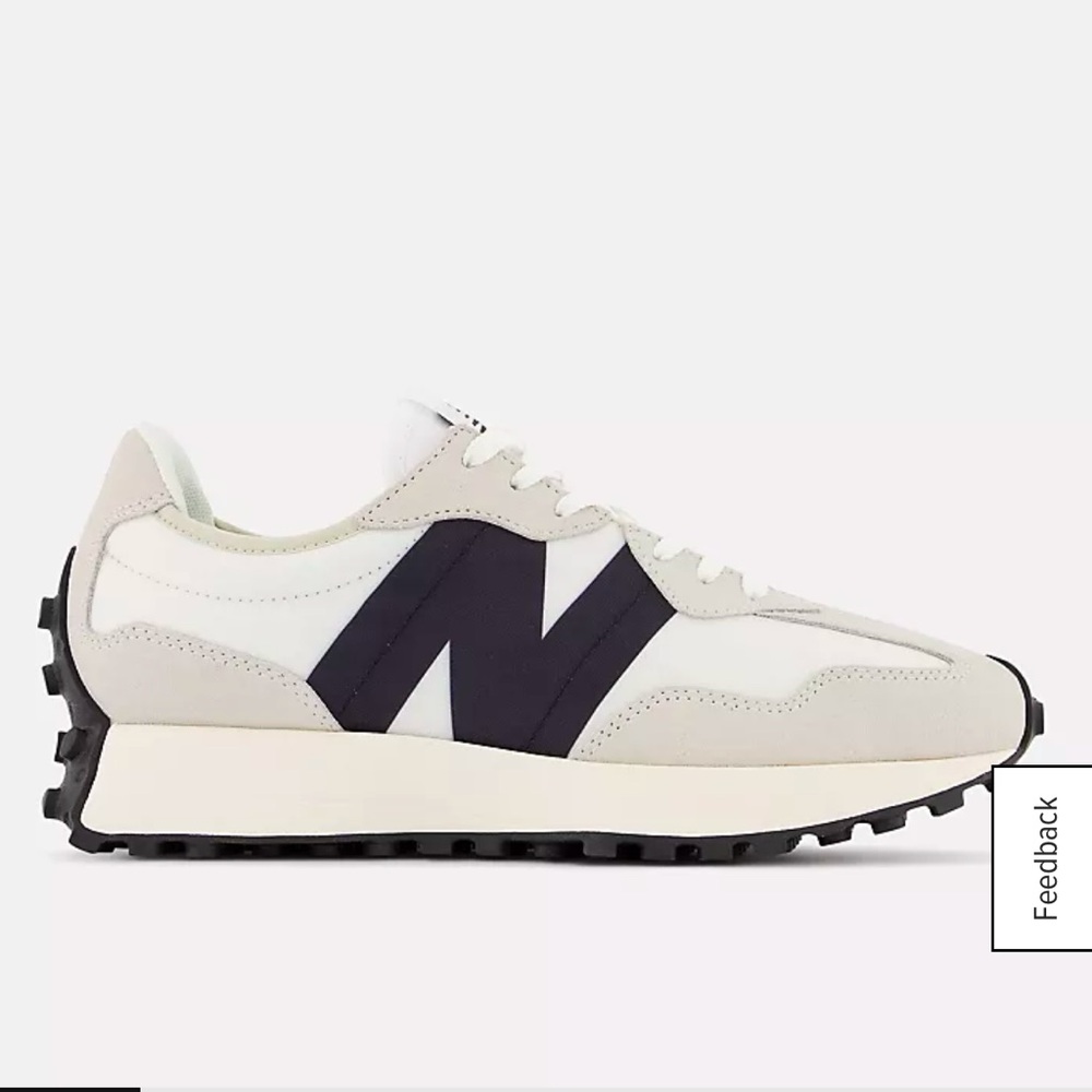 New Balance 327 Sneakers | Size: 6